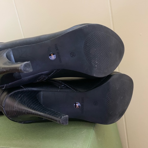 Boots - Picture 8 of 8